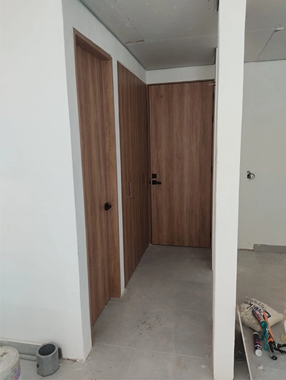 Puerta interior de línea arquitectónica