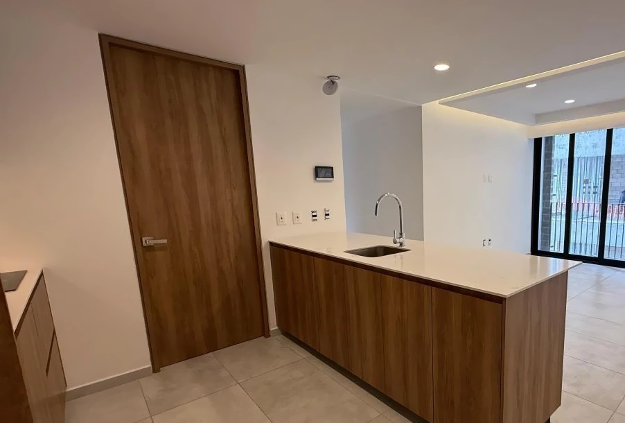 Puertas instaladas en proyecto vertical en Guadalajara
